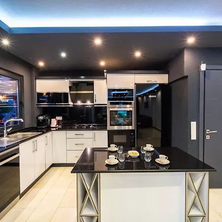 Everest Koerdere Villa Kas